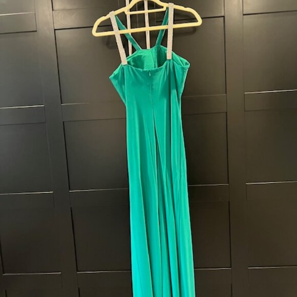 Emerald Green Evening Gown with Shawl, Size M by Janine - Picture 10 of 13